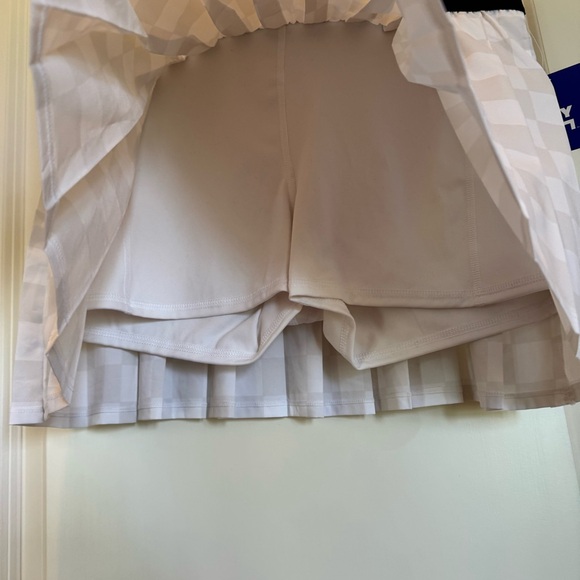 Joy Lab Women’s pleated checkered tennis skirt with attached shorts - Size L - Picture 5 of 13